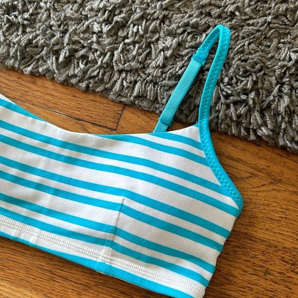 Lululemon Teal/White Striped Sports Bra 6 Yoga Spaghetti Strap - Picture 2 of 9